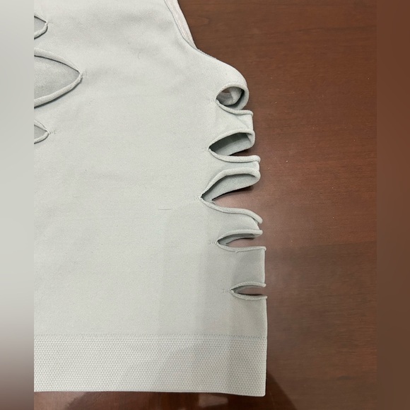 Garage cut out cropped top - Picture 5 of 6